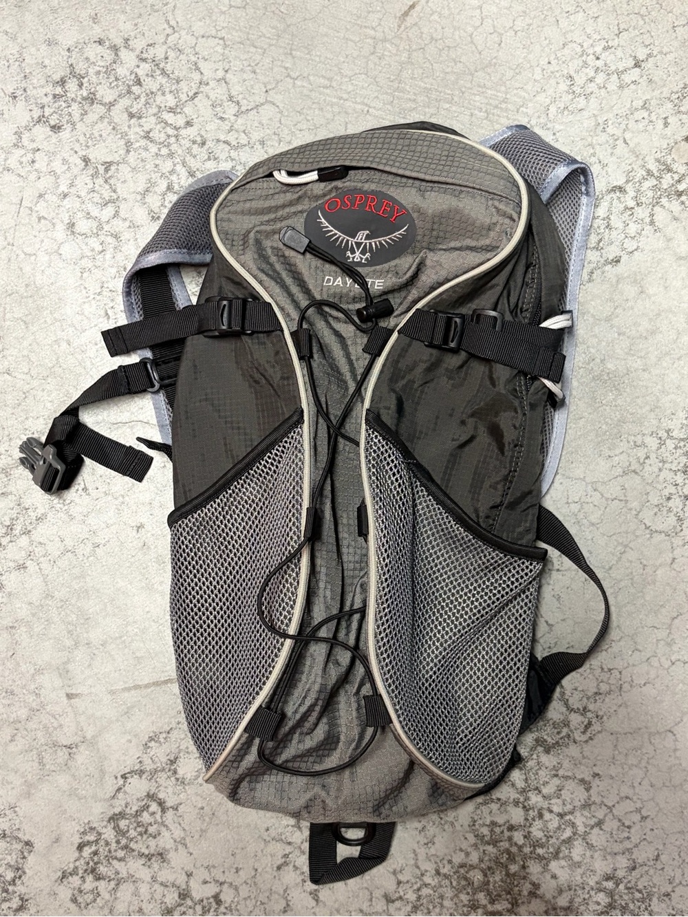 Osprey Daylite Hiking Train Camping Backpack Lightweight